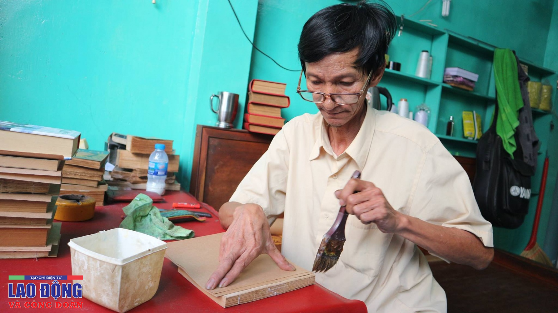 Vị “lương y” của những cuốn sách cũ Vị “lương y” của những cuốn sách cũ