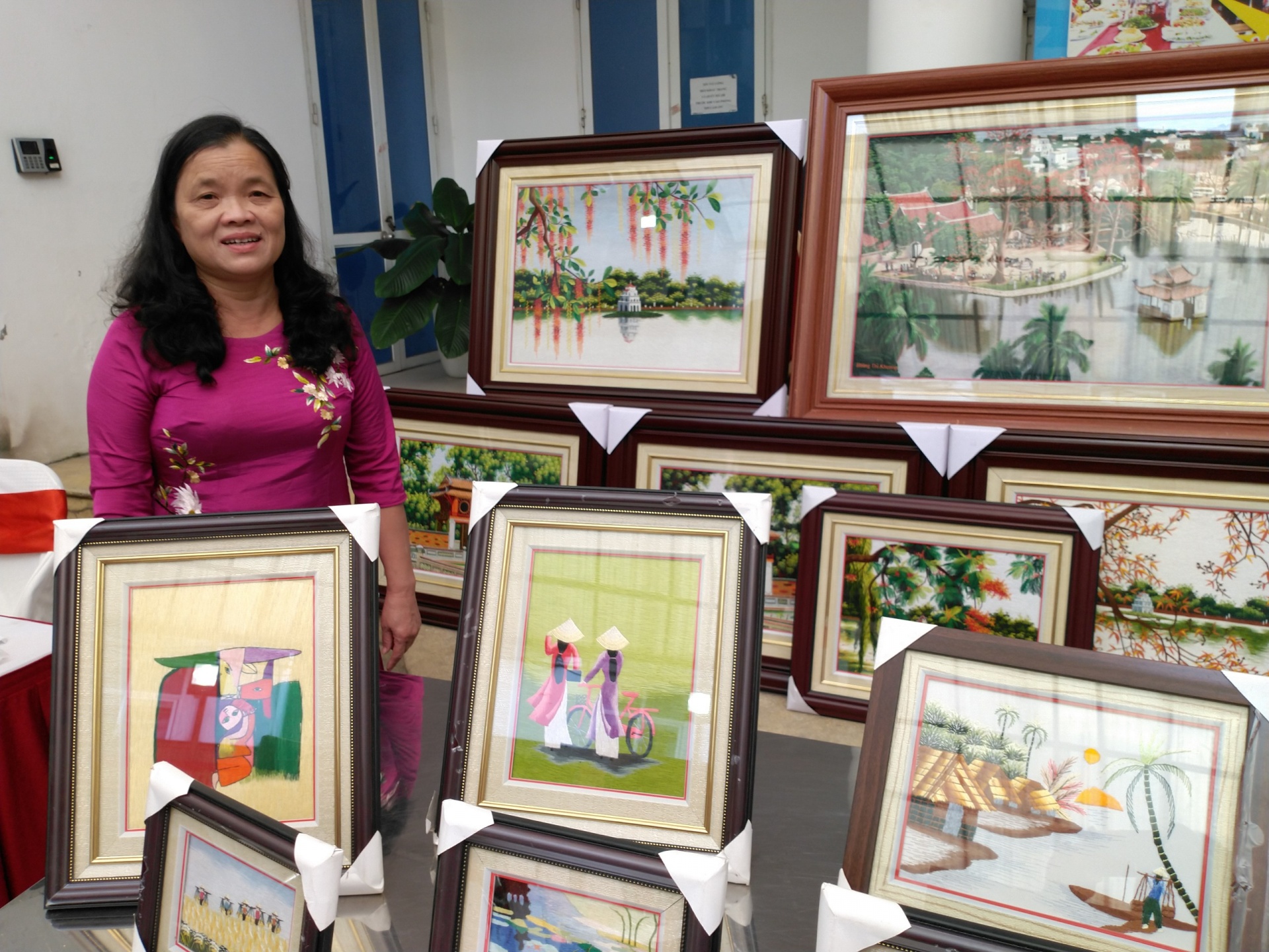 Công ty TNHH Thêu tranh ảnh cao cấp Hoàng Thị Khương tuyển dụng nhiều nhân viên Công ty TNHH Thêu tranh ảnh cao cấp Hoàng Thị Khương tuyển dụng nhiều nhân viên