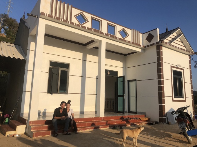 Công đoàn chăm lo cho đoàn viên, NLĐ vùng sâu, vùng xa, người dân tộc thiểu số Công đoàn chăm lo cho đoàn viên, NLĐ vùng sâu, vùng xa, người dân tộc thiểu số