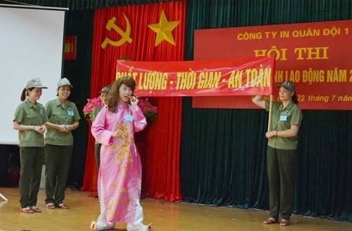 “Nơi làm việc là gia đình thứ hai của em” “Nơi làm việc là gia đình thứ hai của em”