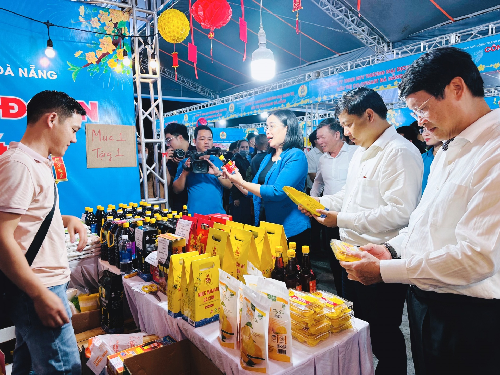 LĐLĐ Đà Nẵng: Gần 100 tỷ đồng chăm lo Tết cho đoàn viên, người lao động LĐLĐ Đà Nẵng: Gần 100 tỷ đồng chăm lo Tết cho đoàn viên, người lao động