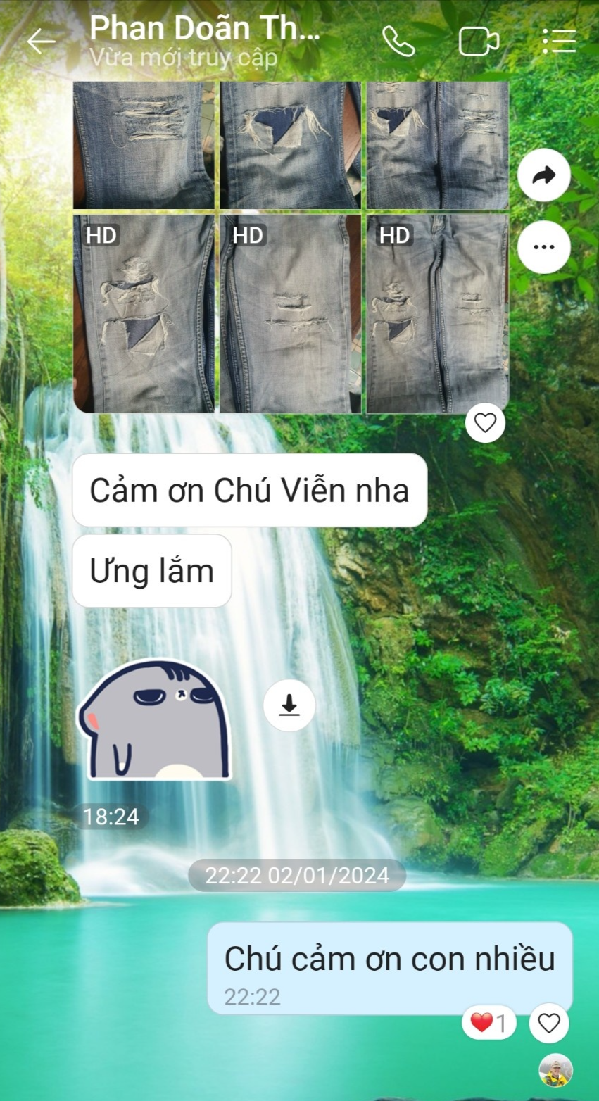 Họa sĩ hơn 30 làm nghề xé quần jeans trên vỉa hè TPHCM Họa sĩ hơn 30 làm nghề xé quần jeans trên vỉa hè TPHCM