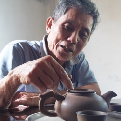 Những người níu giữ gốm Phước Tích
