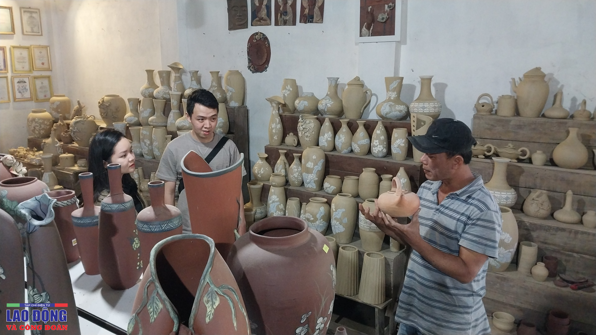 Những người níu giữ gốm Phước Tích Những người níu giữ gốm Phước Tích