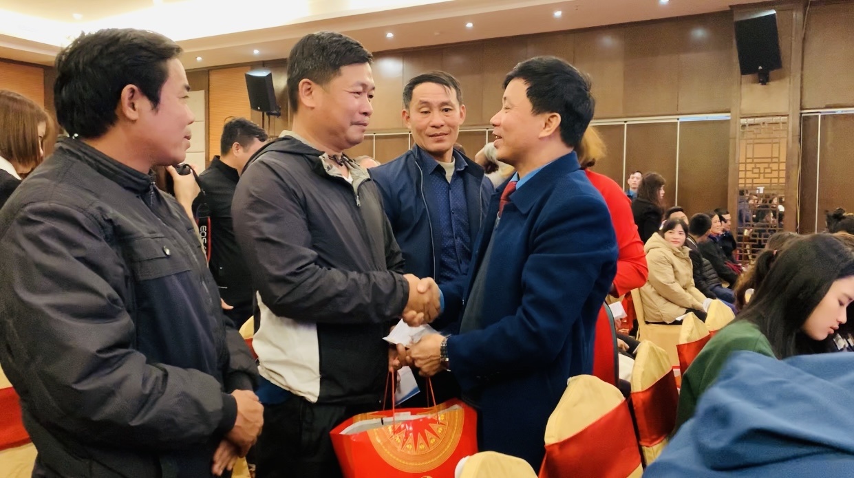 Đặt người lao động ở vị trí trung tâm của các hoạt động