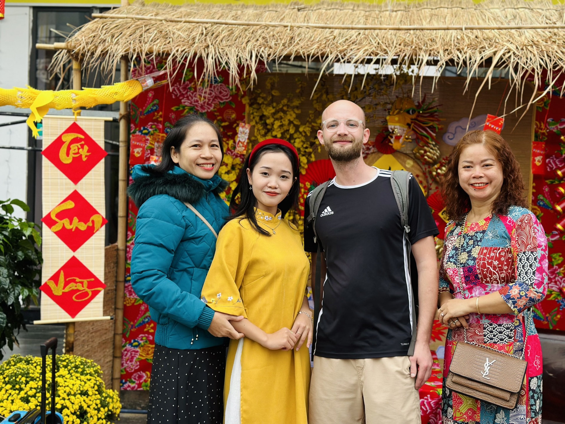 Du khách thích thú trải nghiệm Tết Cổ truyền qua hoạt động của Công đoàn Du khách thích thú trải nghiệm Tết Cổ truyền qua hoạt động của Công đoàn