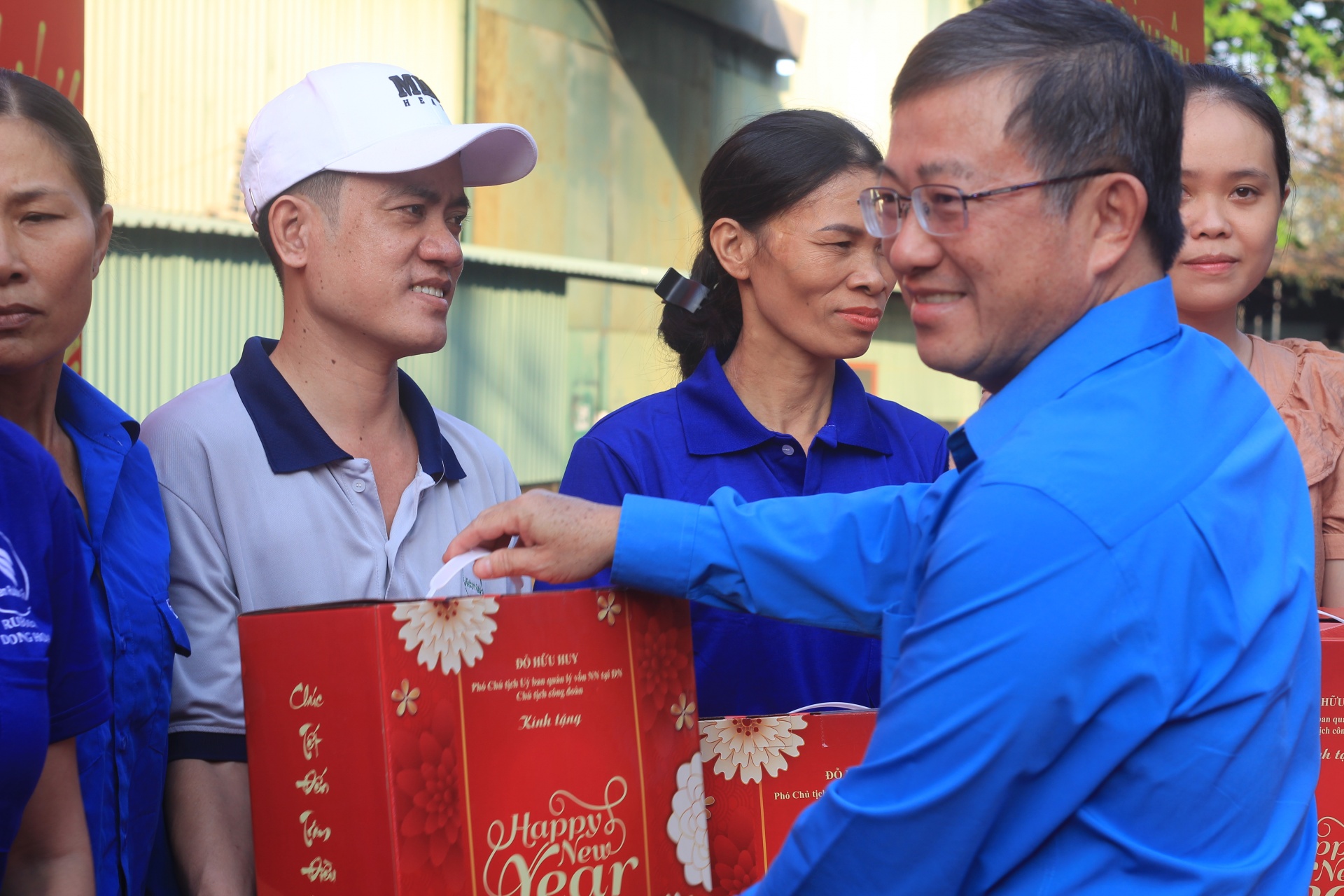 Tết không cô đơn của công nhân ngành Cao su