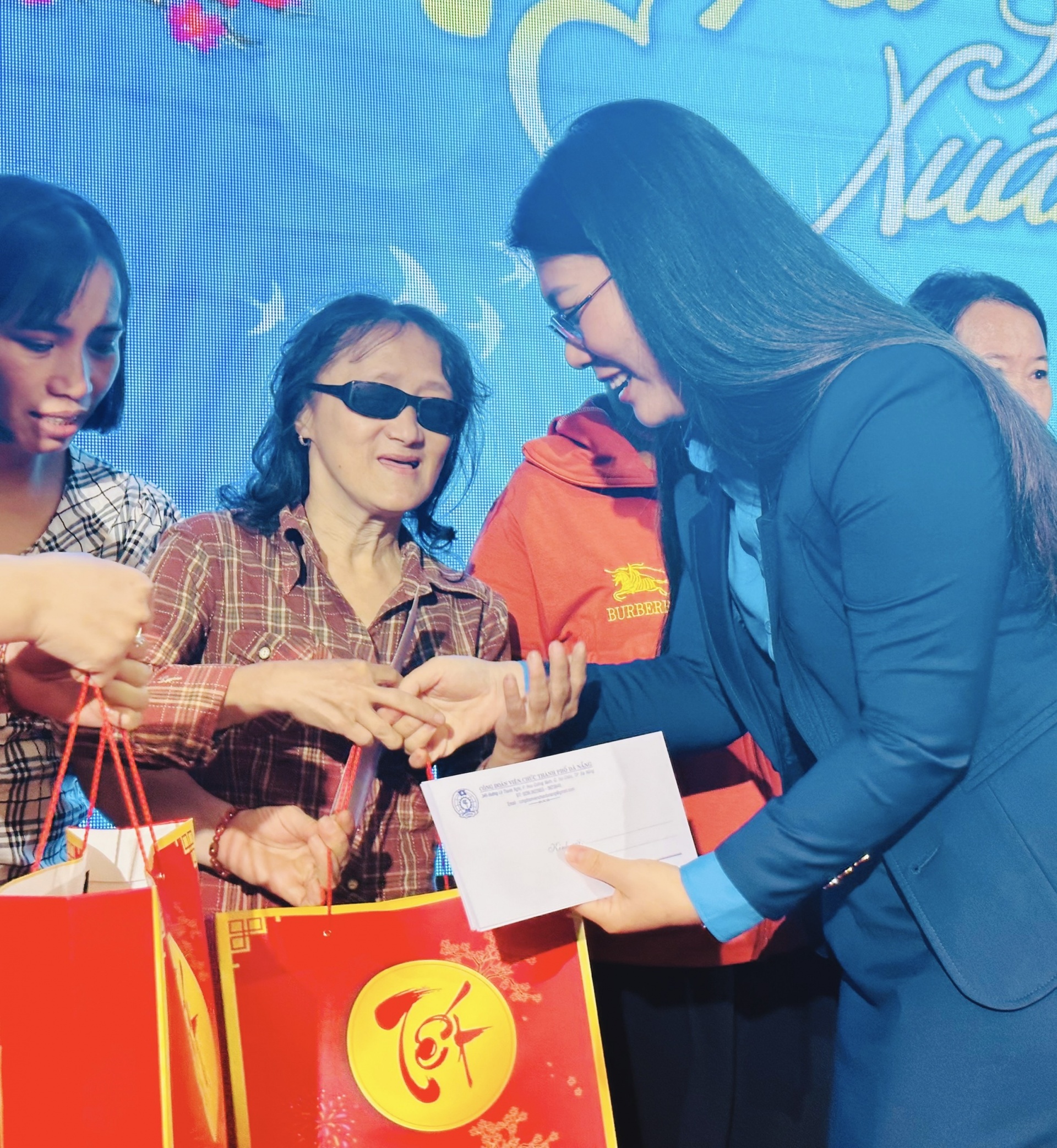 Tết này tôi có nhà mới rồi ! Tết này tôi có nhà mới rồi !