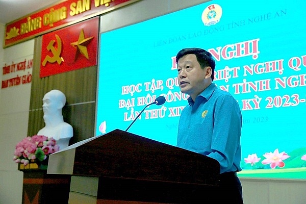 Đưa cuộc sống vào nghị quyết và đưa nghị quyết vào cuộc sống Đưa cuộc sống vào nghị quyết và đưa nghị quyết vào cuộc sống