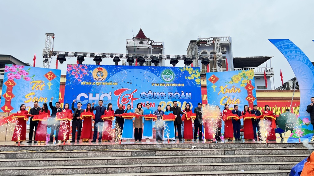 Tết ấm áp cho đoàn viên, người lao động có hoàn cảnh khó khăn Tết ấm áp cho đoàn viên, người lao động có hoàn cảnh khó khăn