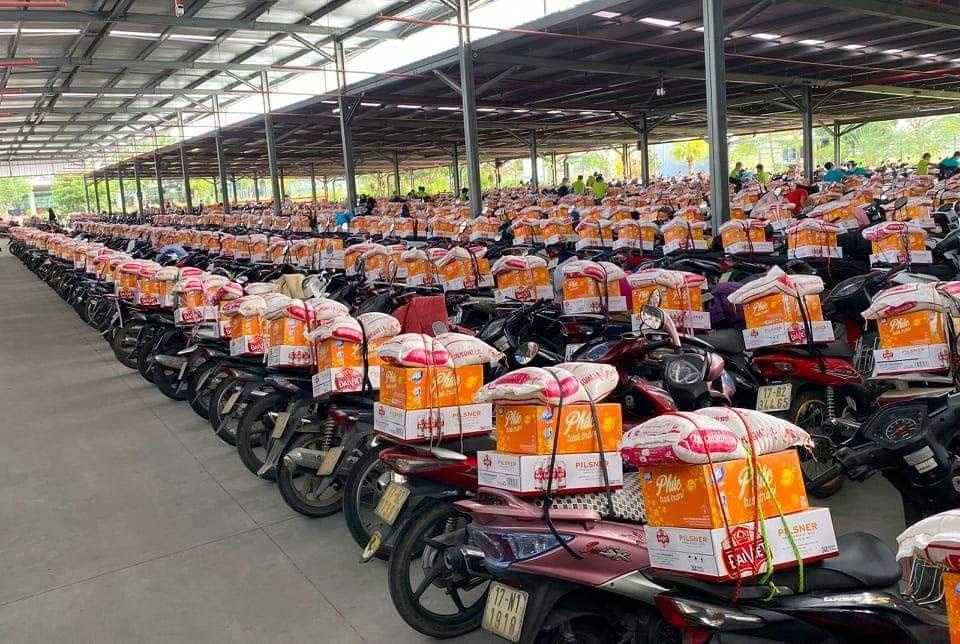 Qua ròng rã khó khăn sẽ vui ngày mới về… Qua ròng rã khó khăn sẽ vui ngày mới về…