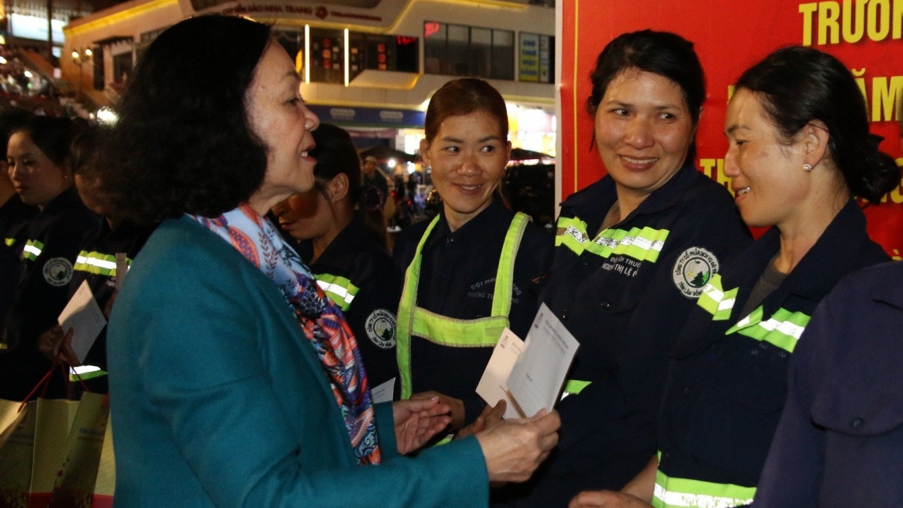 Công nhân môi trường luôn tự hào với nghề mình lựa chọn