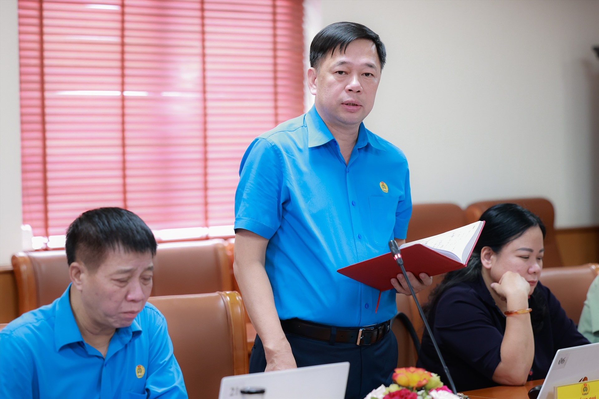 Xây dựng đội ngũ cán bộ công đoàn khu vực ngoài Nhà nước trong tình hình mới Xây dựng đội ngũ cán bộ công đoàn khu vực ngoài Nhà nước trong tình hình mới