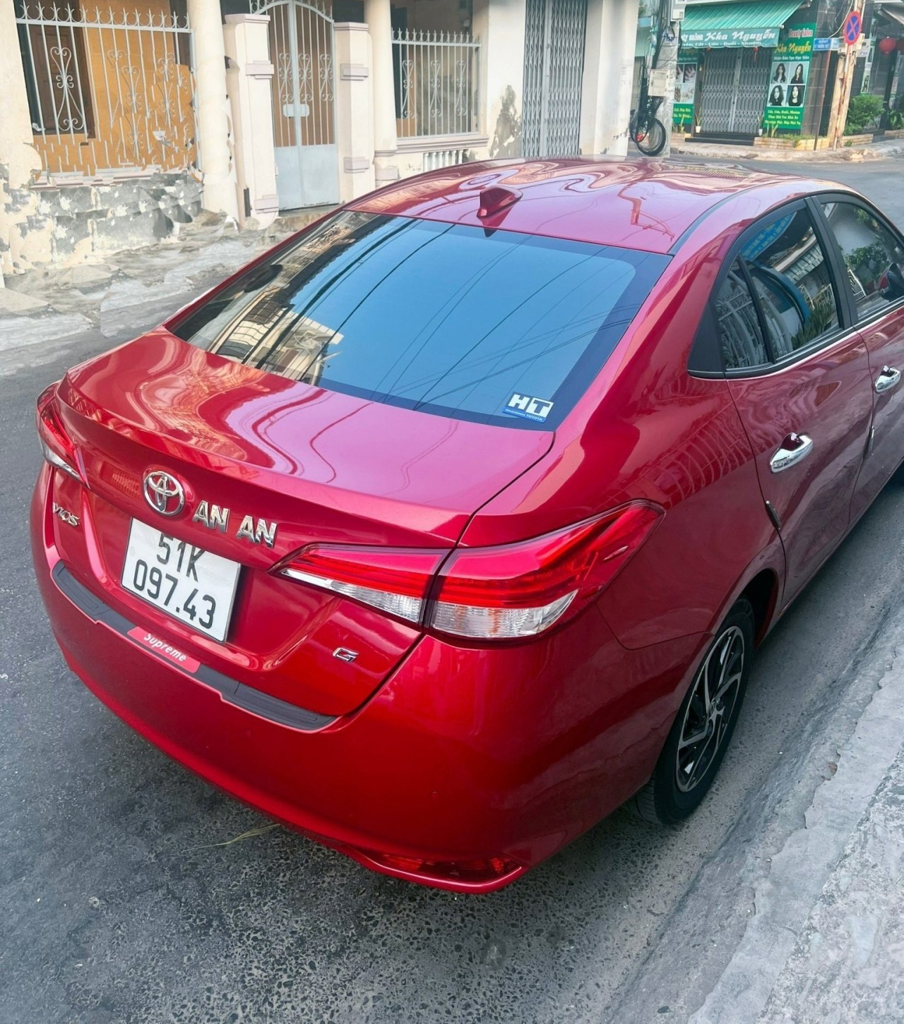 'Từ ngày mua Toyota Vios, mình đã chuyển từ du lịch bằng máy bay qua du lịch bằng ô tô tự lái'