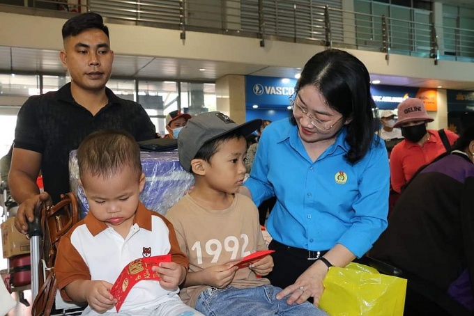 Hành trình Tết Công đoàn 2024 mang xuân ấm tới hơn 400.000 lượt đoàn viên, NLĐ