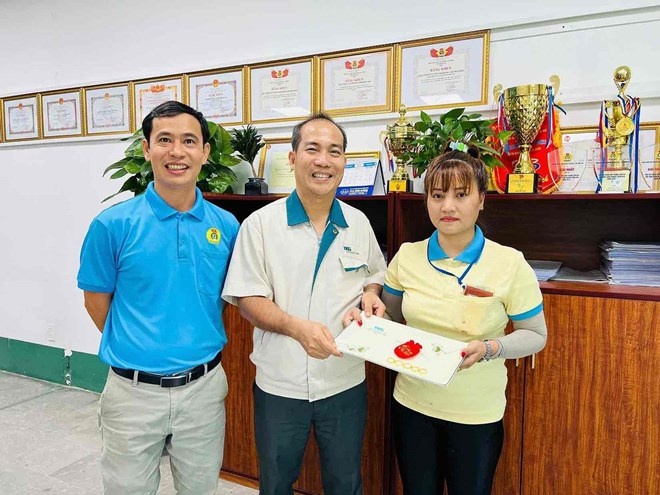 Cần đãi ngộ để giữ chân người lao động