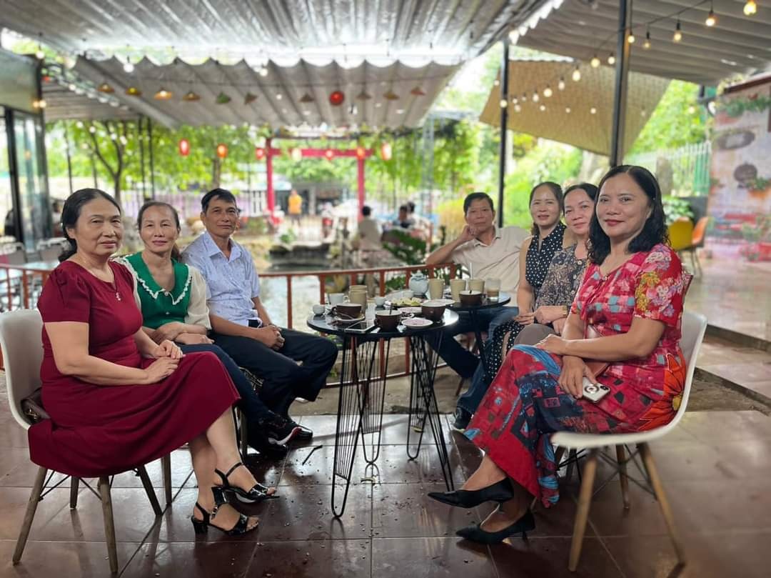 Thầy thuốc quân hàm xanh