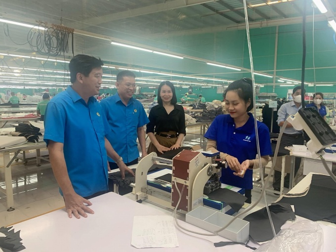 Ngừng việc tập thể: Không vì 