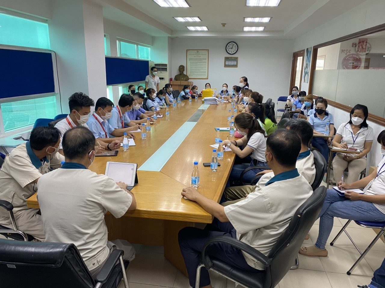 Ngăn ngừa ngừng việc tập thể: Tăng cường trao đổi thông tin và đối thoại với công nhân Ngăn ngừa ngừng việc tập thể: Tăng cường trao đổi thông tin và đối thoại với công nhân