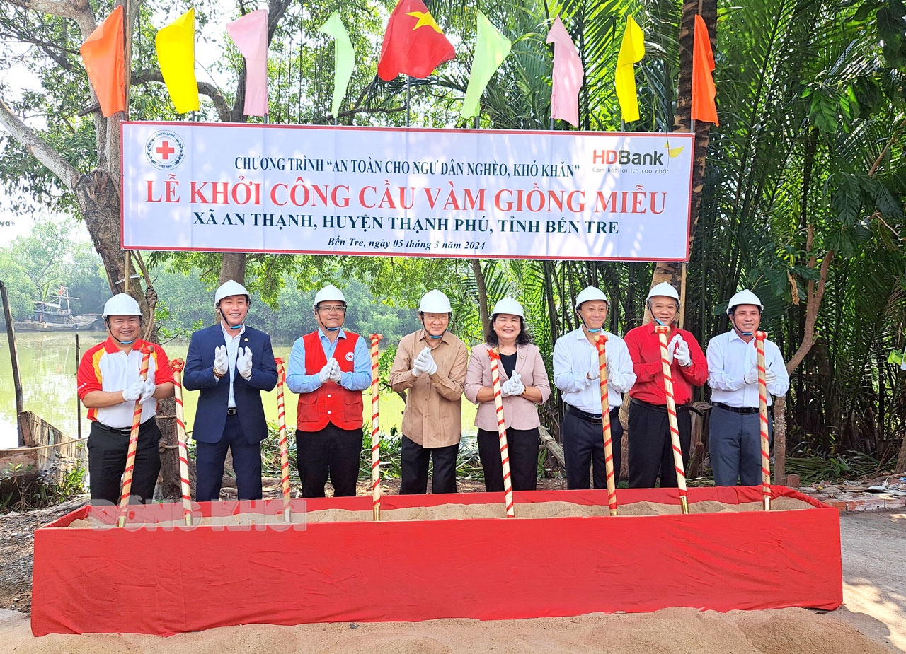 Khởi công cầu Vàm Giồng Miễu tại xã An Thạnh, huyện Thạnh Phú, tỉnh Bến Tre Khởi công cầu Vàm Giồng Miễu tại xã An Thạnh, huyện Thạnh Phú, tỉnh Bến Tre