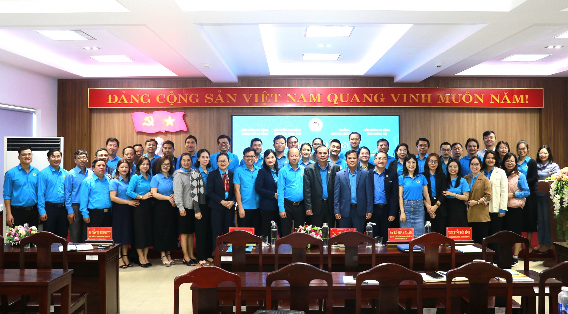 Đào tạo lý luận, nghiệp vụ công đoàn cho gần 50 cán bộ