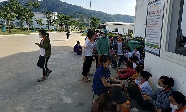 Hiểu điều công nhân nói và nói cho công nhân hiểu