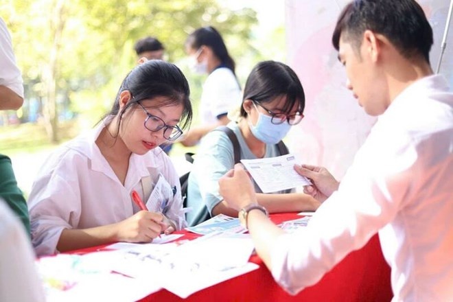 Trà Vinh: Tạo điều kiện cho người đi lao động nước ngoài