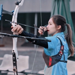 Hai “kẻ liều” bước chân vào bộ môn bắn cung