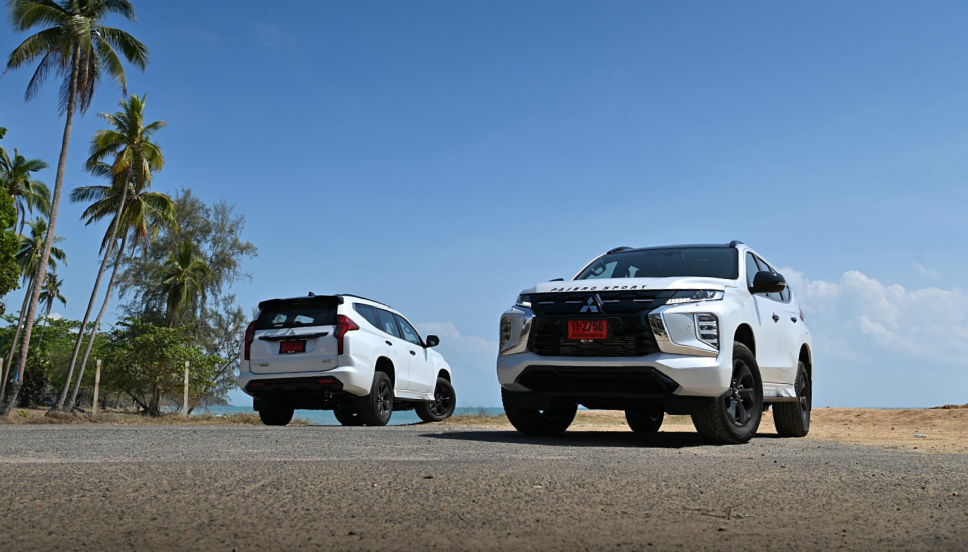 Cận cảnh Mitsubishi Pajero Sport 2024 ra mắt tại Thái Lan, thiết kế y như cũ