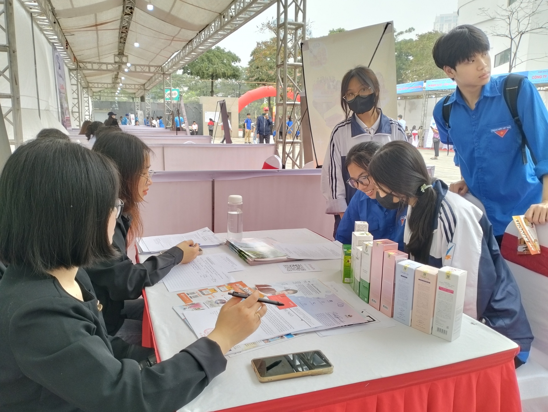 Công ty CP hóa dược mỹ phẩm Newway tuyển dụng hàng chục vị trí việc làm