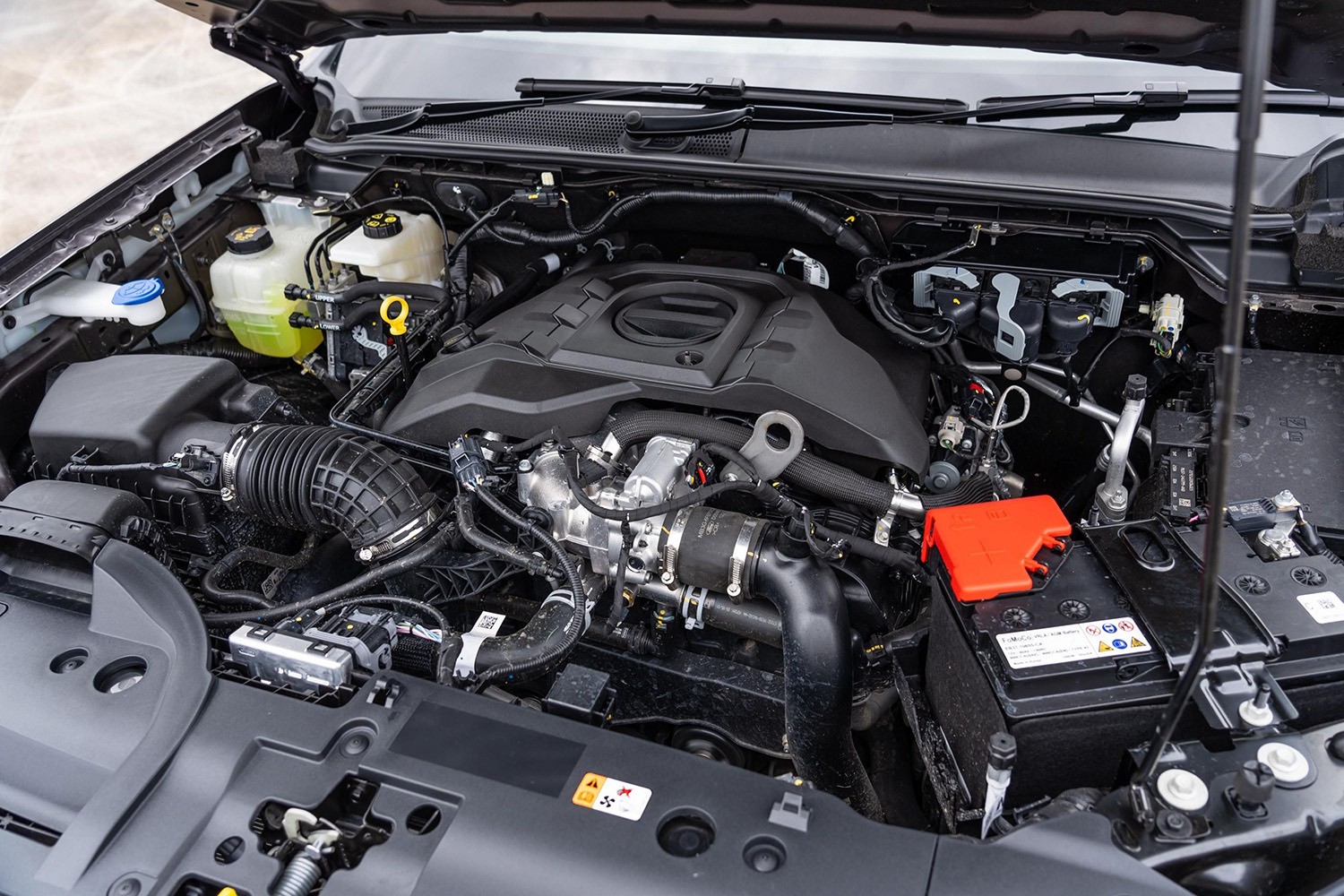 Ford Everest Platinum 2024 ra mắt tại Thái Lan