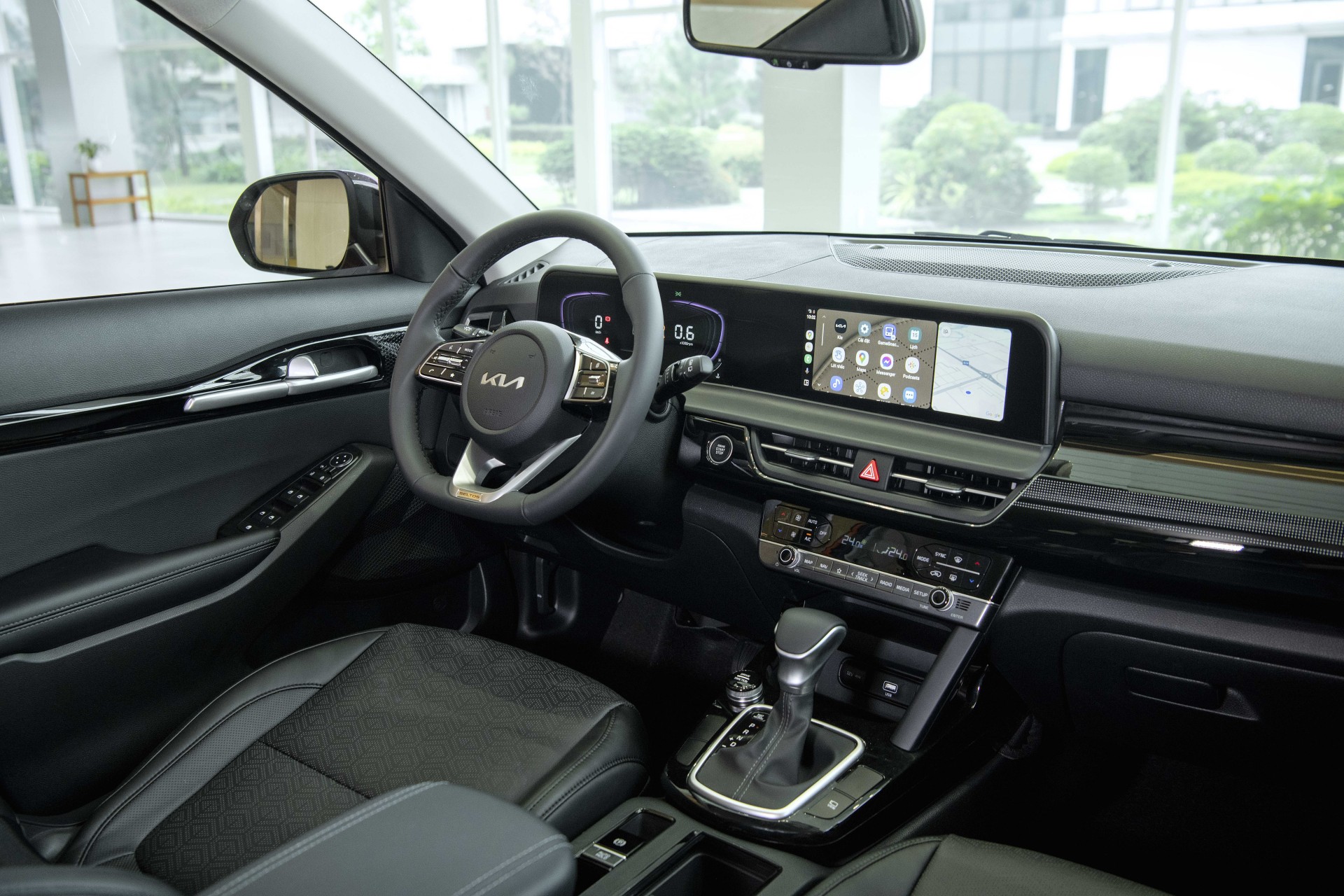 Kia Seltos giá 599 triệu đồng: giảm để cạnh tranh Mitsubishi Xforce, Hyundai Creta