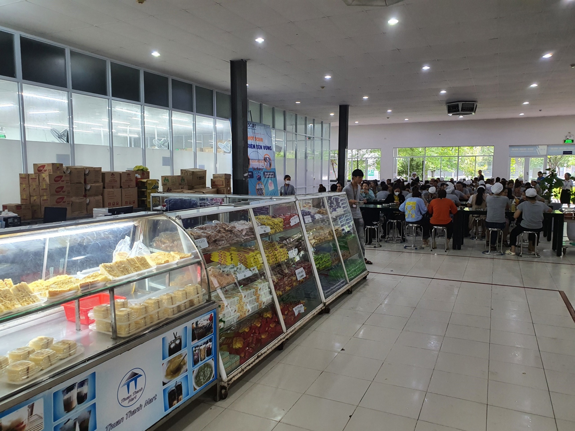 Công đoàn giám sát chất lượng bữa ăn ca cho người lao động