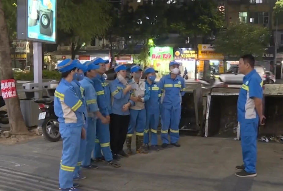 Cha con công nhân nối gương nhau vào Đảng Cha con công nhân nối gương nhau vào Đảng