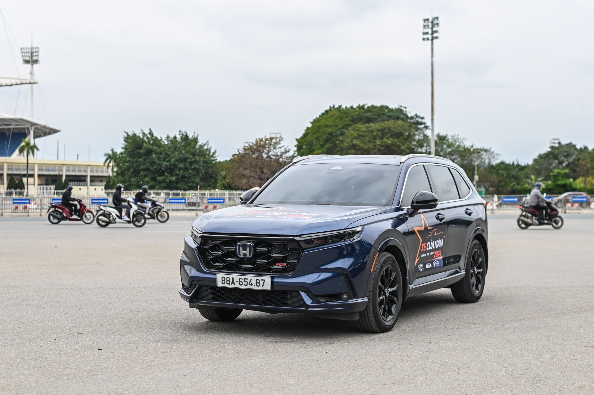 Thành viên Hội đồng giám khảo chọn mẫu xe nào là XE CỦA NĂM 2024? Thành viên Hội đồng giám khảo chọn mẫu xe nào là XE CỦA NĂM 2024?