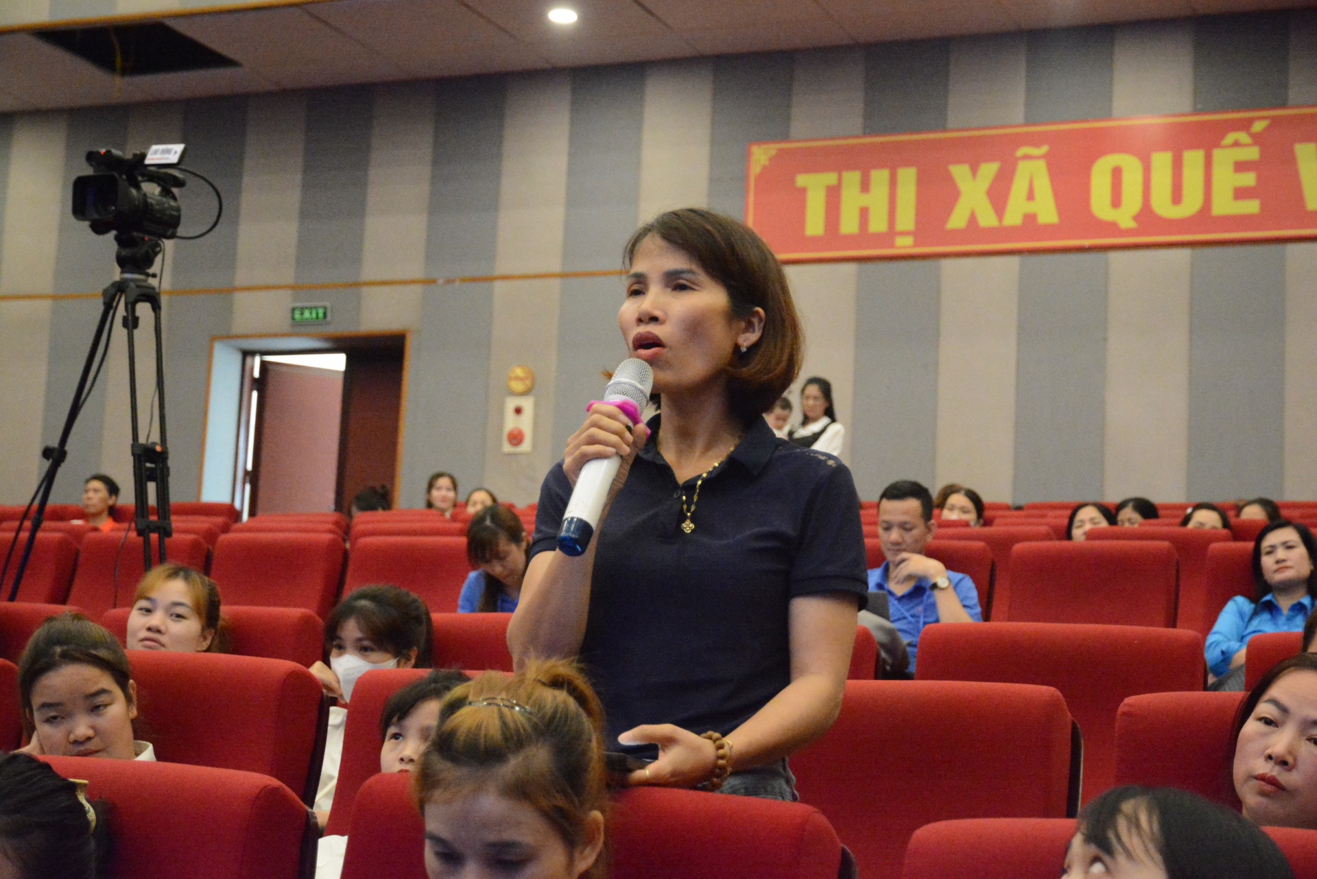 Cần bảo vệ quyền lợi, phẩm giá cho lao động nữ