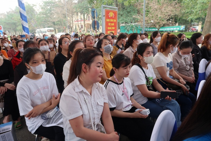 Nhiều hoạt động tại Ngày hội việc làm cho lao động nữ Nhiều hoạt động tại Ngày hội việc làm cho lao động nữ