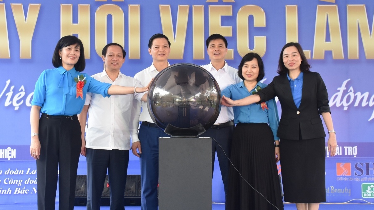 Nhiều hoạt động tại Ngày hội việc làm cho lao động nữ