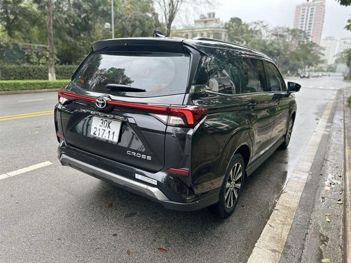 Toyota Veloz Cross rớt giá 150 triệu sau 1 năm lăn bánh