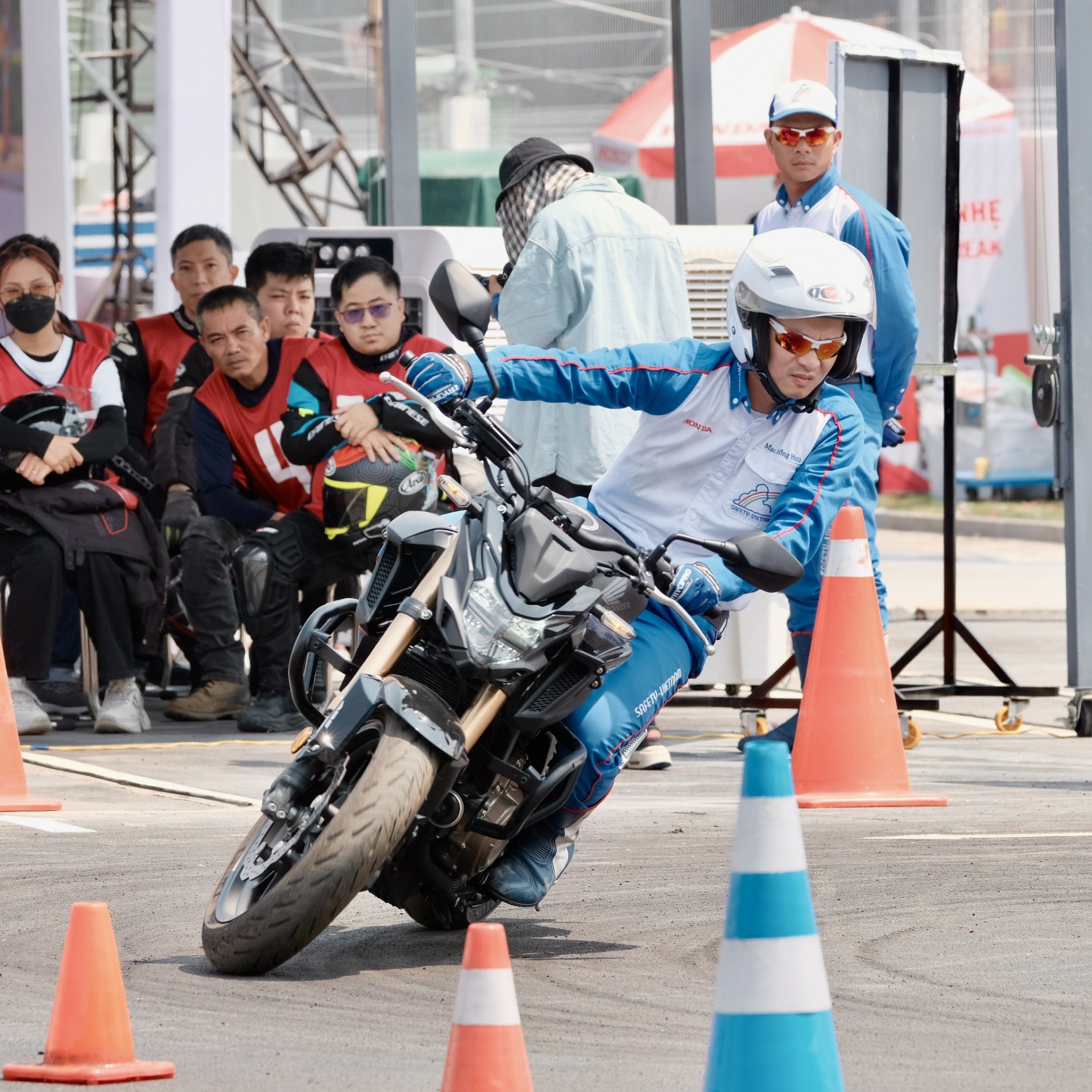 Tìm cách tăng doanh số xe phân khối lớn, Honda Việt Nam tặng chi phí học bằng lái A2 Tìm cách tăng doanh số xe phân khối lớn, Honda Việt Nam tặng chi phí học bằng lái A2