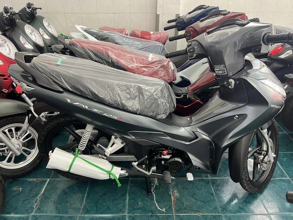 Cận cảnh Honda Wave 125i 2024 nhập Thái Lan với giá hơn 60 triệu đồng Cận cảnh Honda Wave 125i 2024 nhập Thái Lan với giá hơn 60 triệu đồng