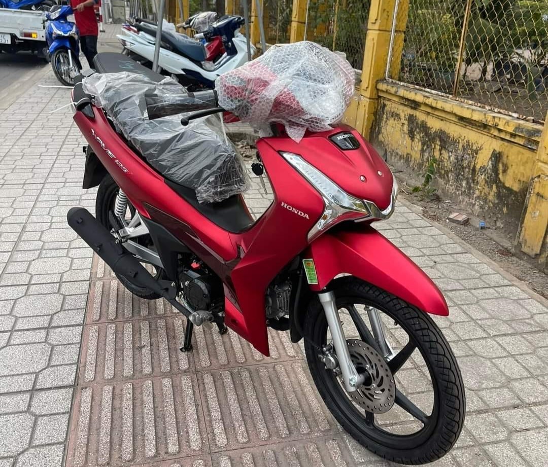 Cận cảnh Honda Wave 125i 2024 nhập Thái Lan với giá hơn 60 triệu đồng Cận cảnh Honda Wave 125i 2024 nhập Thái Lan với giá hơn 60 triệu đồng