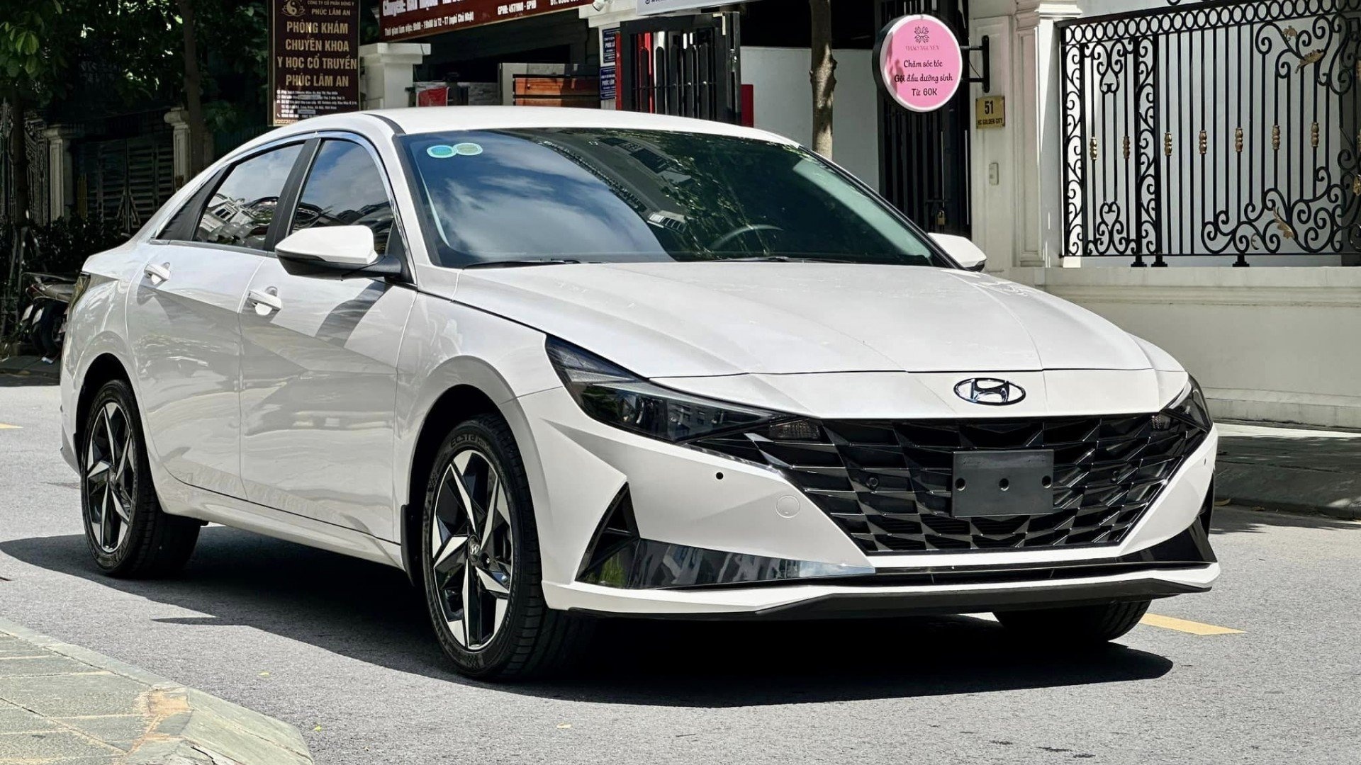 Hyundai Elantra 2.0 AT được yêu thích nhất phân khúc Xe gầm thấp 500-750 triệu