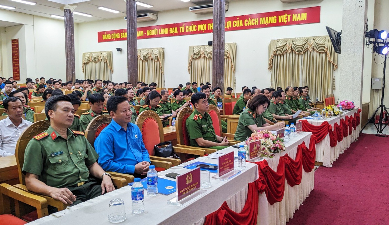 Hội thi tay nghề “Lái xe Công an nhân dân giỏi Hội thi tay nghề “Lái xe Công an nhân dân giỏi