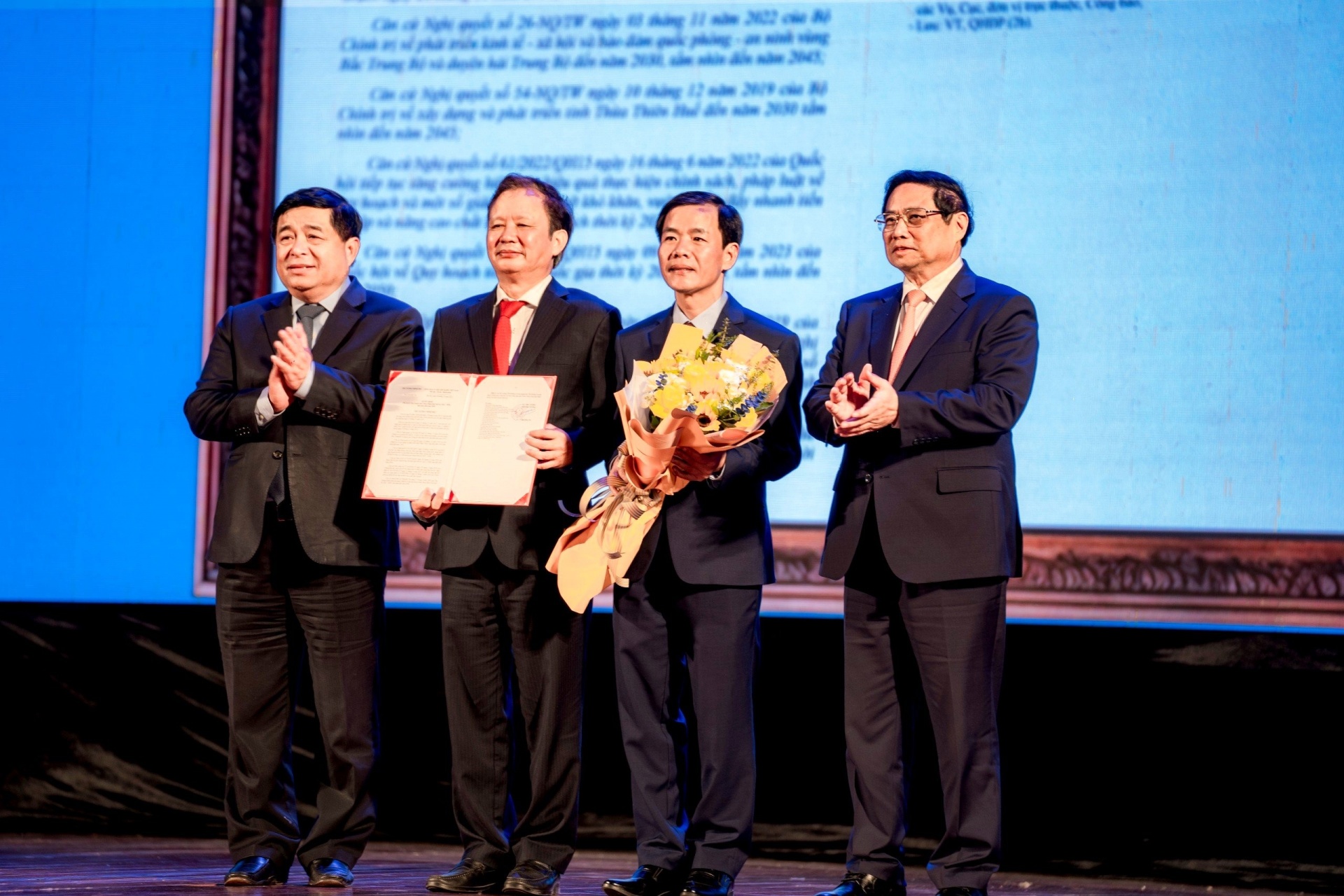 Phát triển Thừa Thiên Huế cần đào tạo nhân lực chất lượng cao, bồi dưỡng nhân tài Phát triển Thừa Thiên Huế cần đào tạo nhân lực chất lượng cao, bồi dưỡng nhân tài