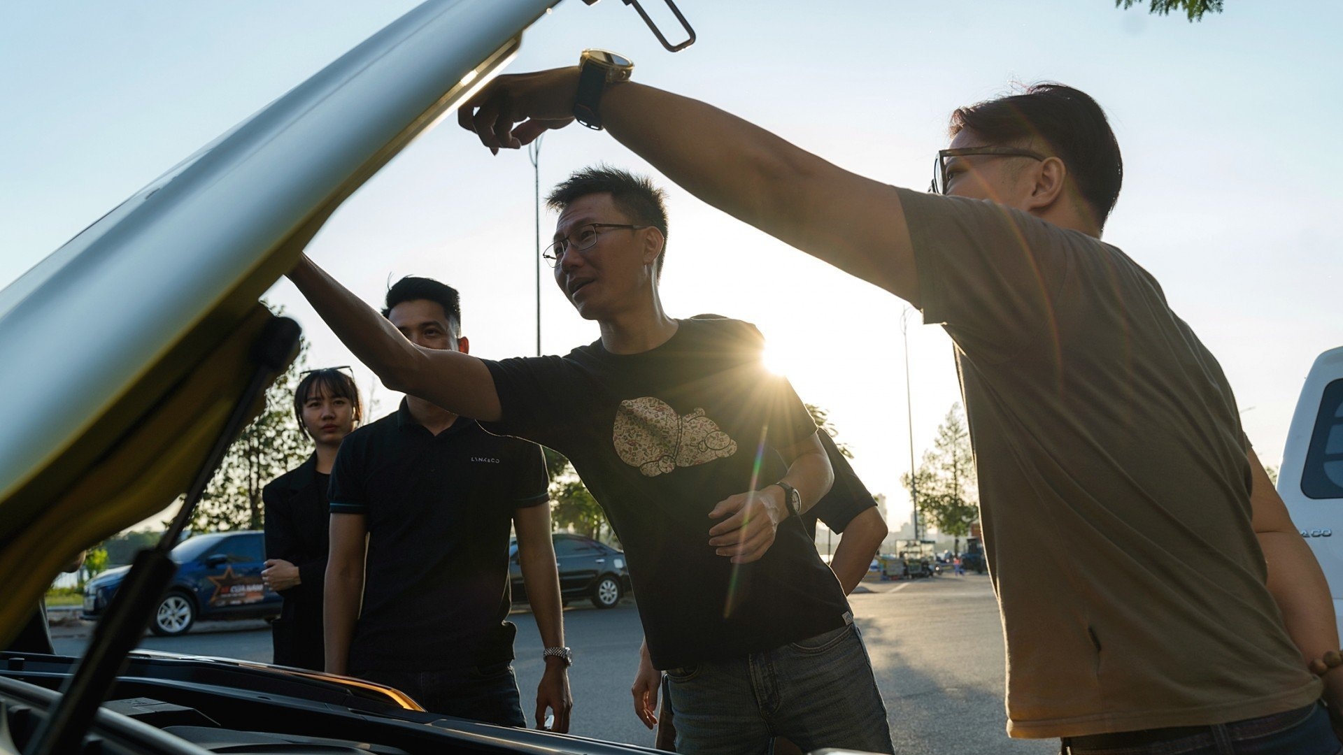 Hội đồng Giám khảo XE CỦA NĂM 2024 trải nghiệm 12 mẫu xe tại TP.HCM