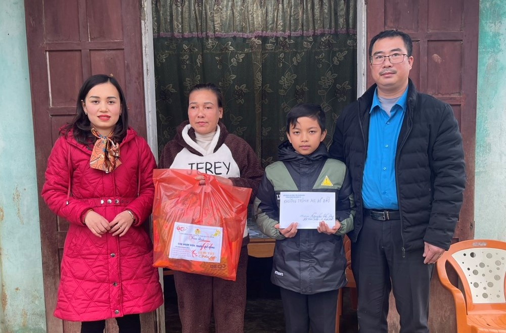 Công đoàn đỡ đầu, tiếp sức trẻ mồ côi thực hiện ước mơ Công đoàn đỡ đầu, tiếp sức trẻ mồ côi thực hiện ước mơ