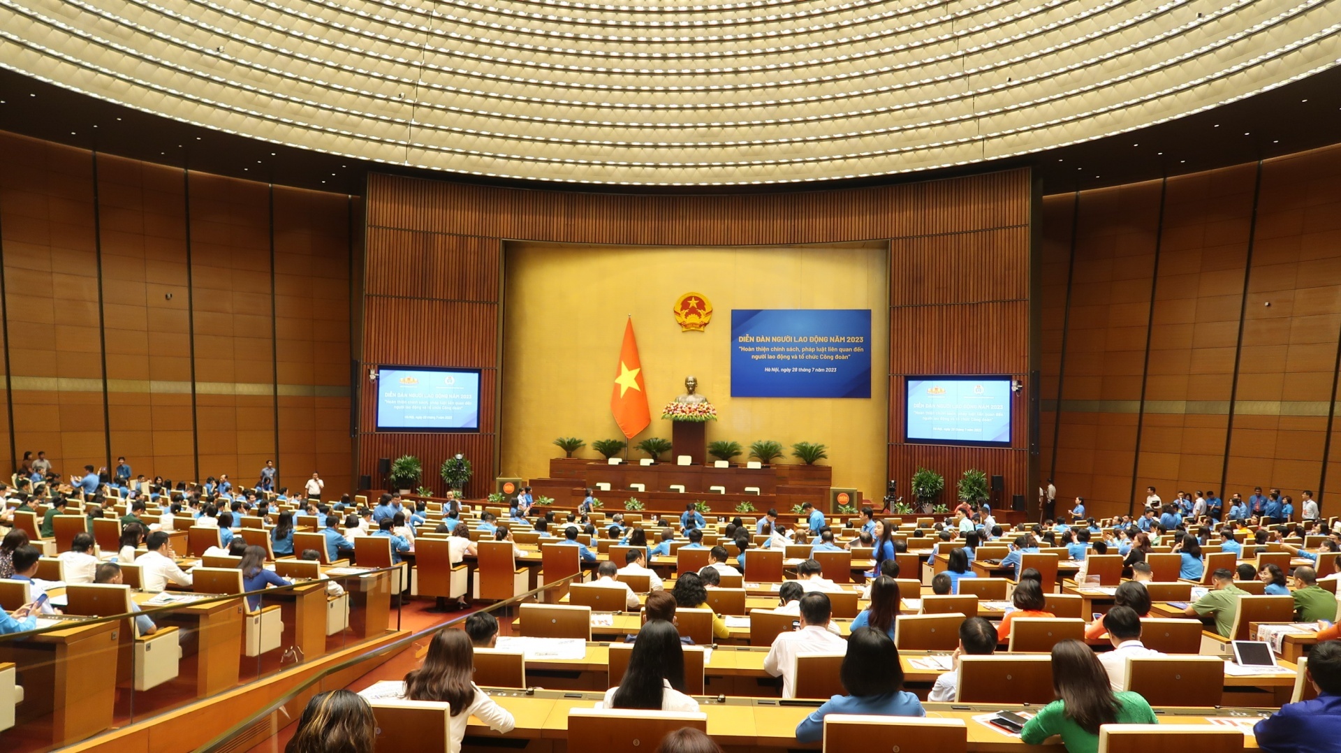 Đảng, Nhà nước luôn dành sự quan tâm đặc biệt tới giai cấp công nhân