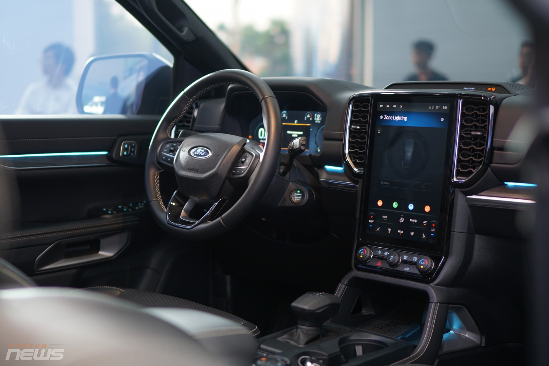 Ford Việt Nam công bố giá Ranger Stormtrak và Everest Platinum Ford Việt Nam công bố giá Ranger Stormtrak và Everest Platinum