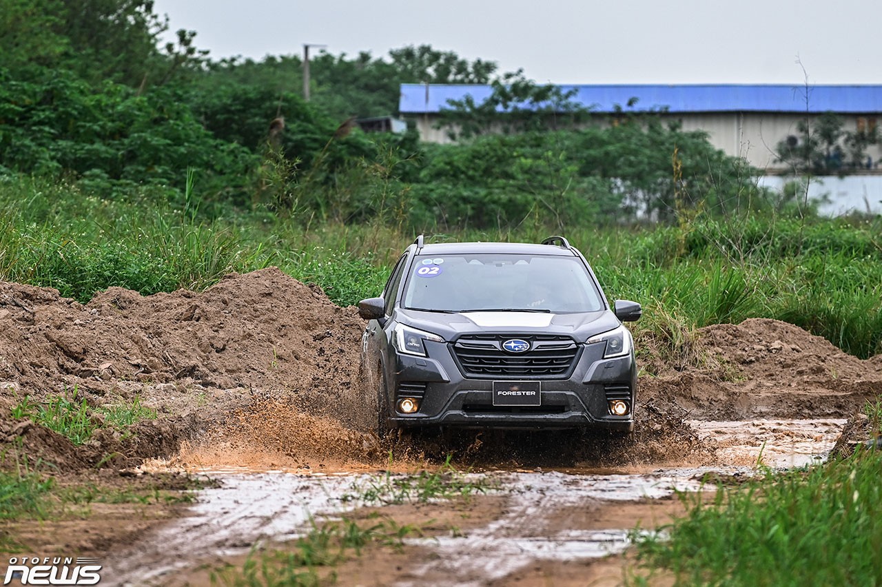 Cùng Subaru Forester lội nước, đi vách nghiêng, leo dốc cao tại thủ đô Hà Nội
